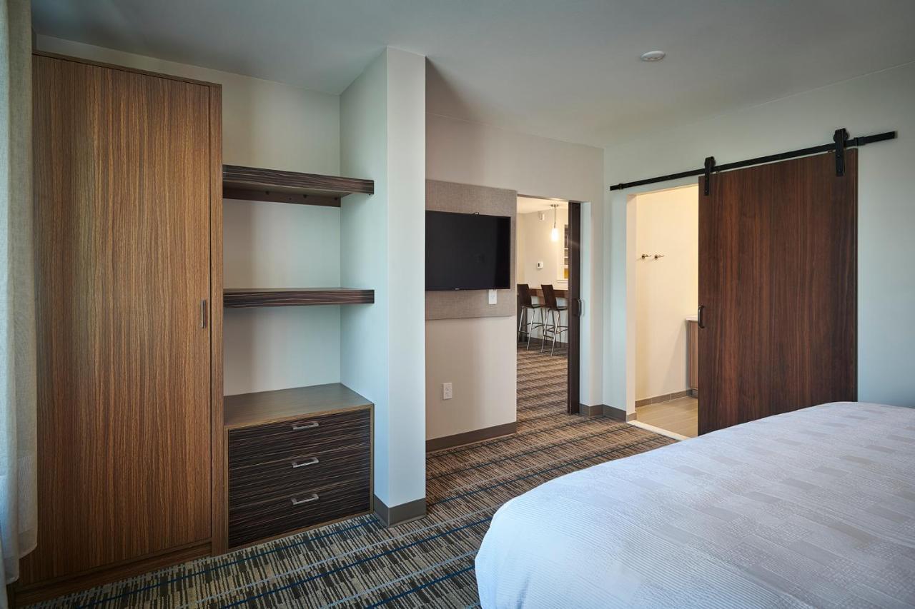 Mainstay Suites Carlisle - Harrisburg Стая снимка
